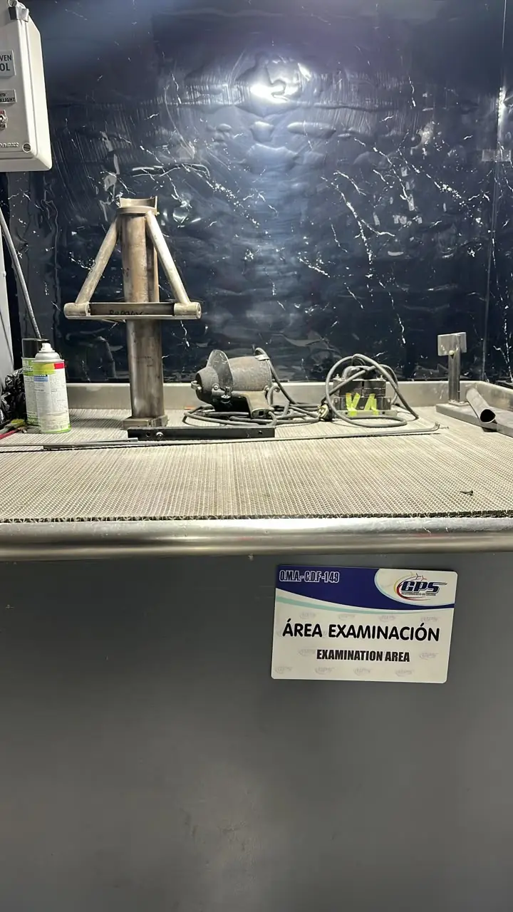 Área de examinación NDT del taller de hélices